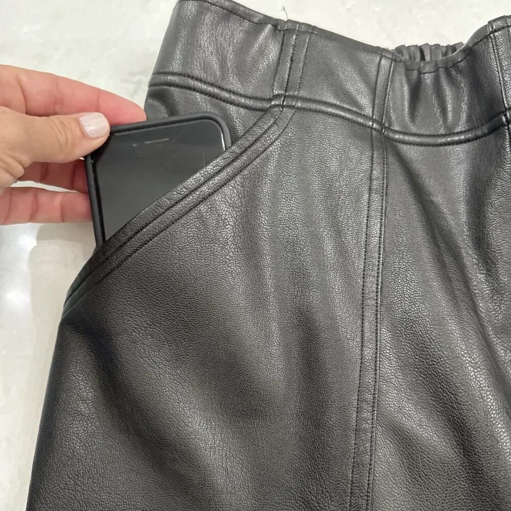 Spanx Leather Like Jogger Black Pull On Pants Faux Vegan Pockets Size Small